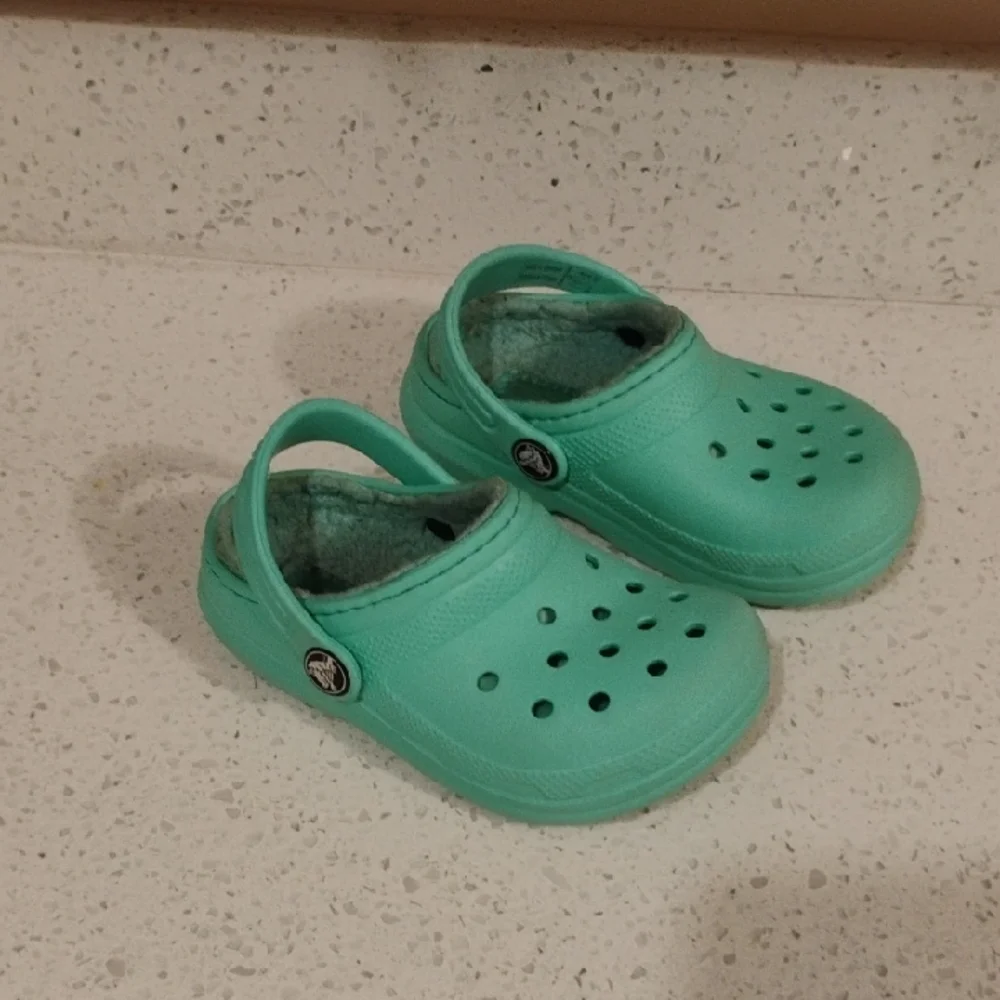 Kids Aqua Clogs CROCS Sandalia Kids Size 8